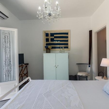 Maison Triantatria Plaka  المظهر الخارجي الصورة