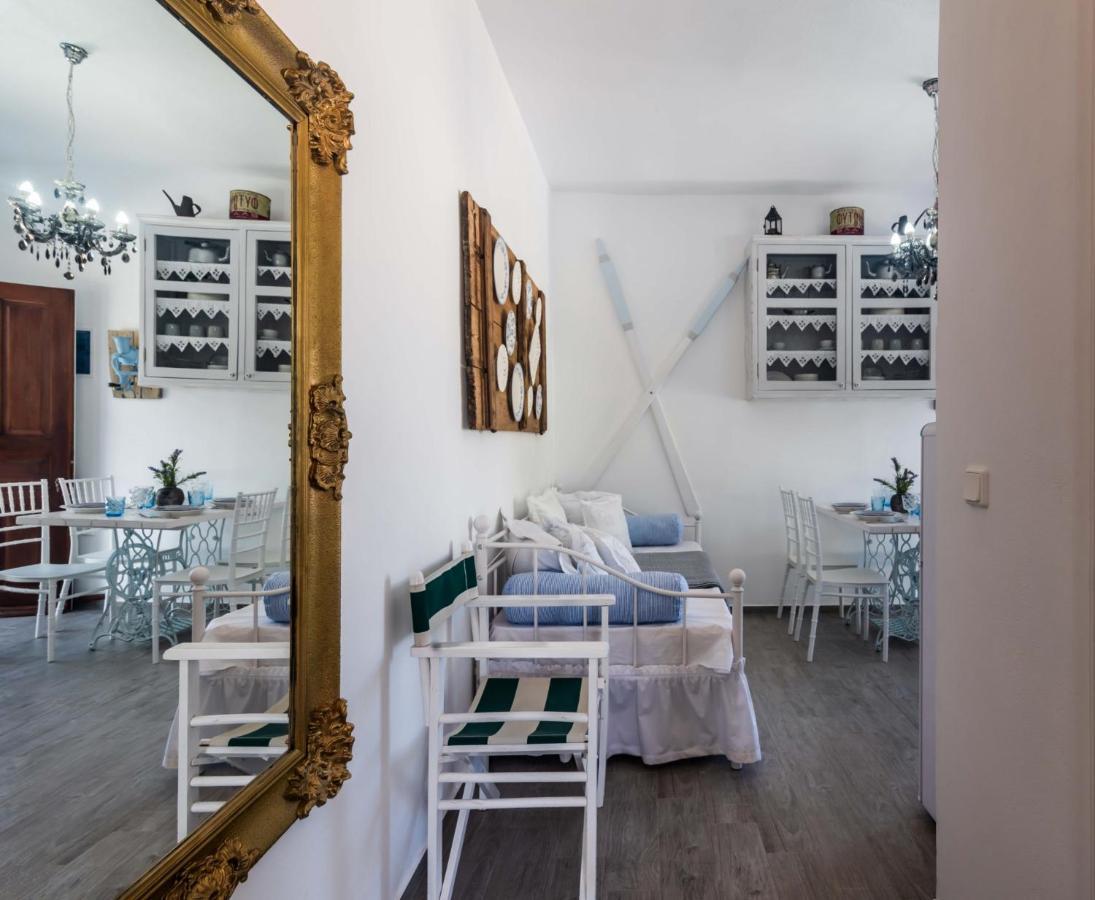 Maison Triantatria Plaka  المظهر الخارجي الصورة